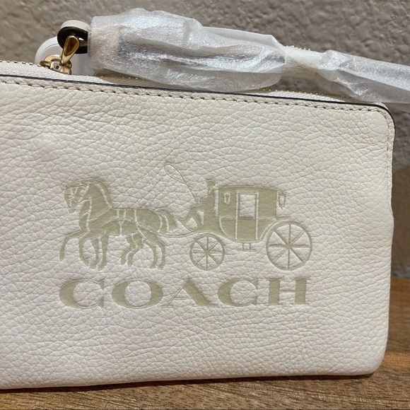 NWT! Coach Jes Corner Zip Wristlet - Picture 3 of 8